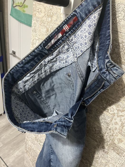кэжуал джинсы tommy hilfiger (оригинал)