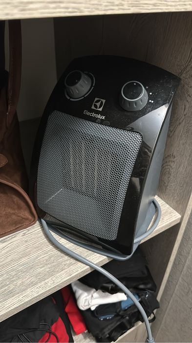 Тепловентилятор Electrolux EFH/C-5115 black