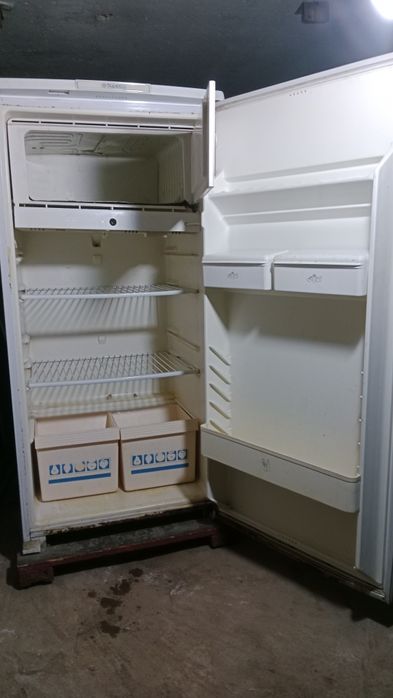 Холодильник продам