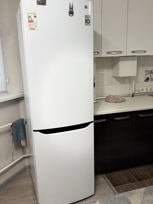 Продам холодильник