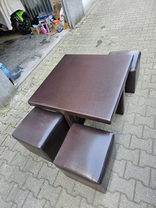 Masă sufragerie cu 4 tabureți