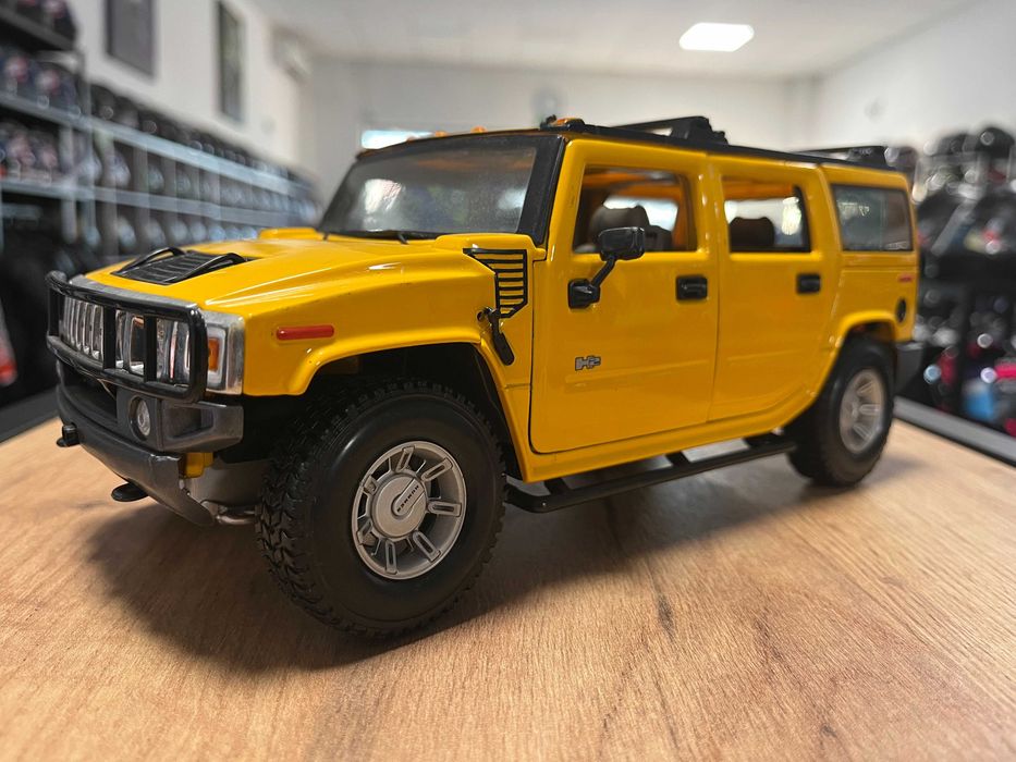 Метална колекционерска количка модел  MAISTO HAMMER H2  мащаб 1:18