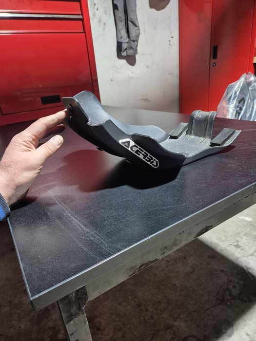 протектор двигател KTM