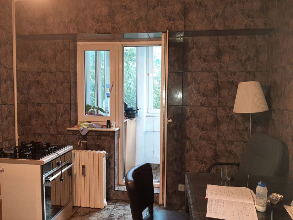 Decopertari pereti la caramida, gresie, faianta, decojire huma, orice.