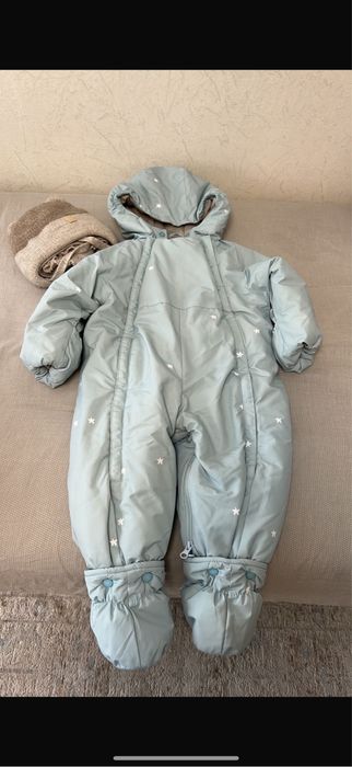 Продам зимний комбинезон детский