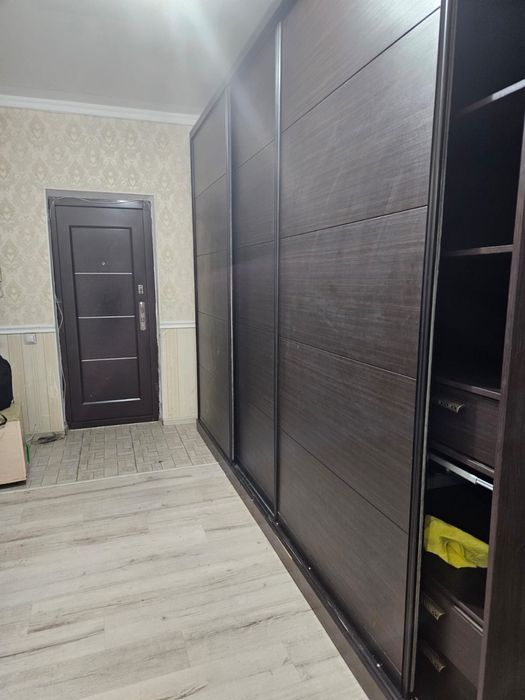 Продам Большой шкаф