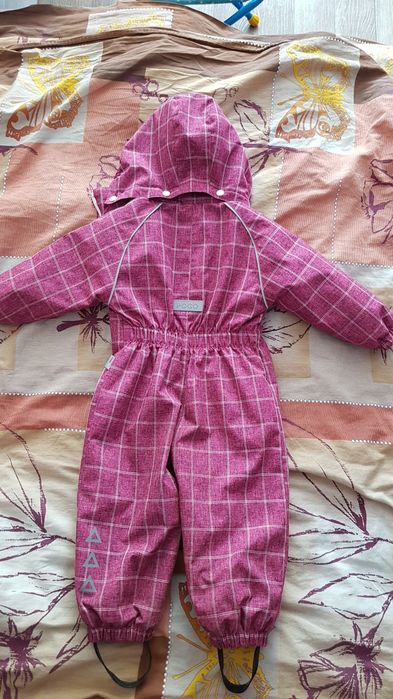 Продам 2 комбеза  весенний осенний на девочку