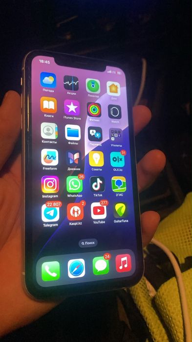 Продам Iphone XR
