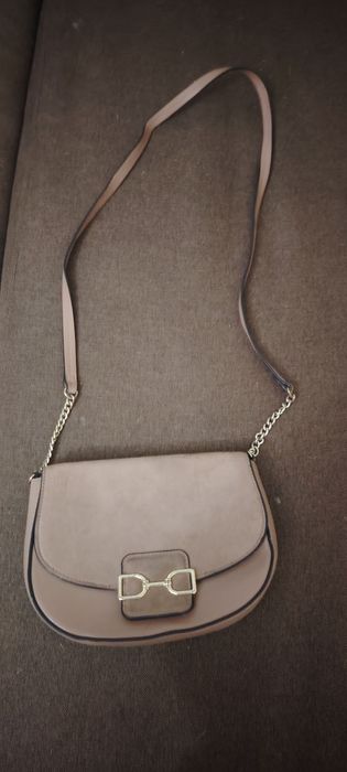 Кафяво бежова чанта 50 лв