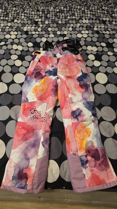 Costum ski Lemon si casca Atomic