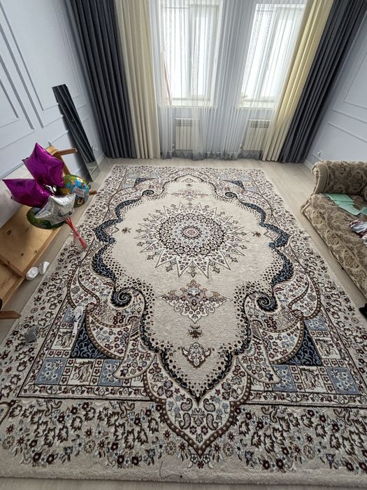 Ковер в хорошем состоянии