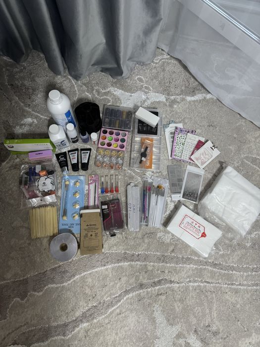 Продам все для маникюра
