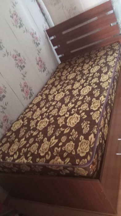 кровать односпальный
