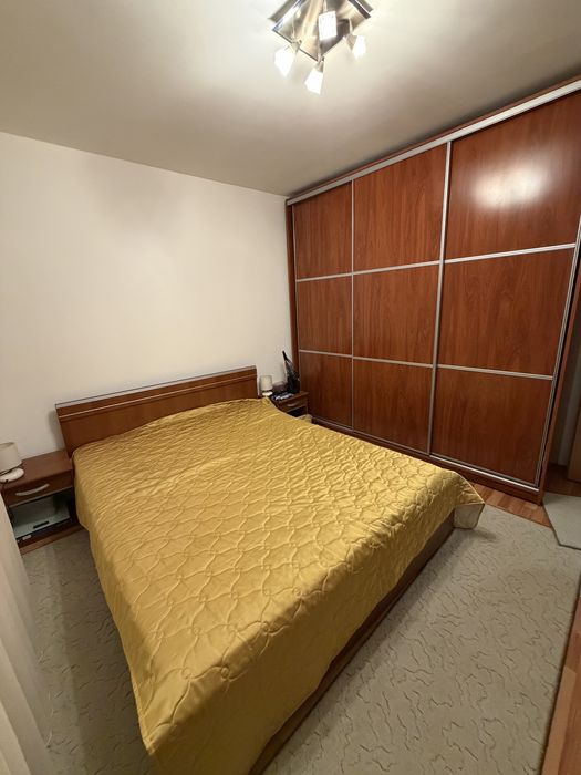 Inchiriez apartament 3 camere Piatra Neamt