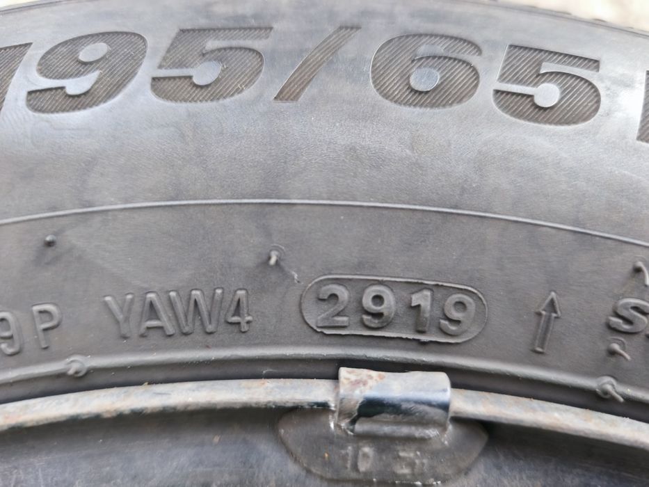 Зимни гуми 195/65/15 със джанти