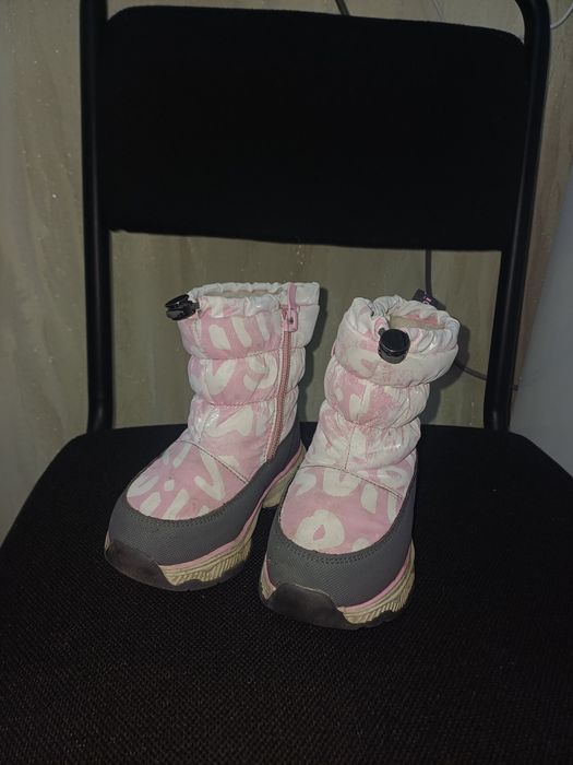 Продам детские сапоги