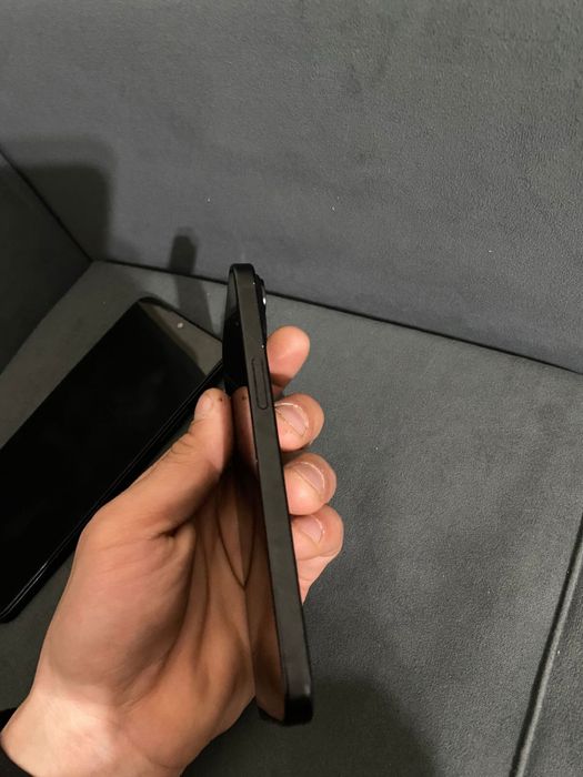 Продам айфон 15 128гб