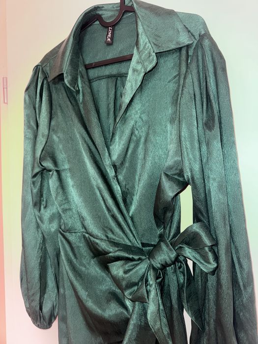 Чисто нова рокля в масленозелно