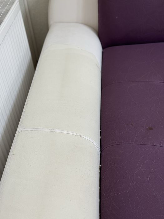 Продам диван с чехлом