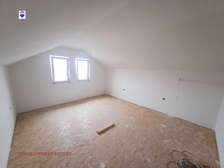 Продава се Къща в с. Басарбово, Област Русе - 161 кв.м за 1118 €/кв.м - Снимка #11