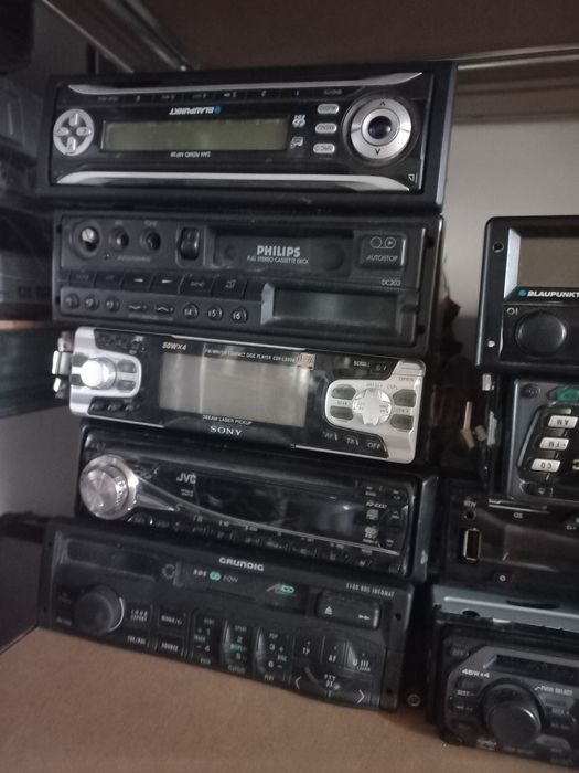 Radioncasetofon auto cd blupunkt philips roni grundig jvc