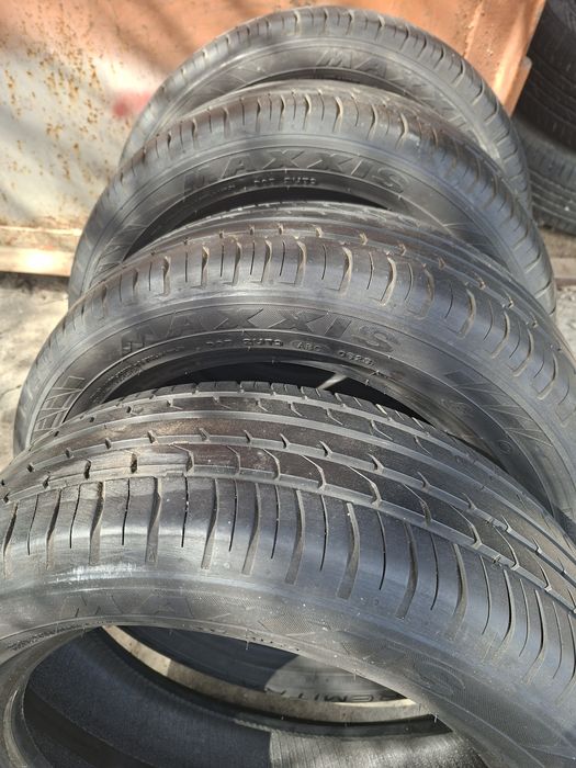 Продам шины. 195/55/16  маххис