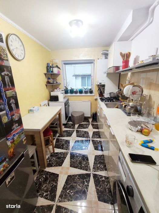Ap 2 camere+terasa 103mp str Razoare in spate la Vivo