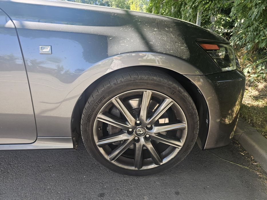 Автомобил Лексус GS 450h