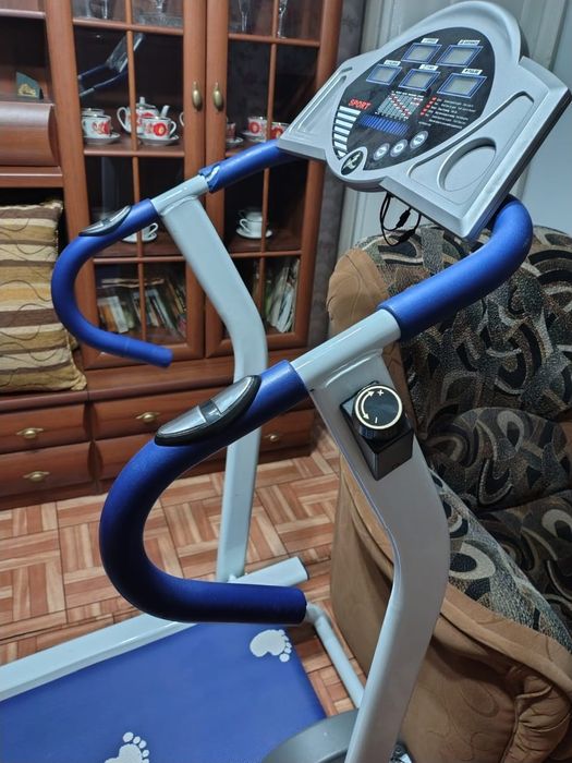 Продам беговую дорожку