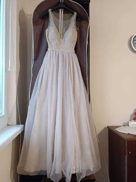 Елегантна бална рокля с тюл Loretti XS