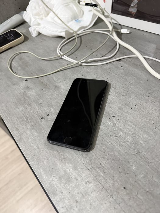 Iphone 8 в хорошем состоянии