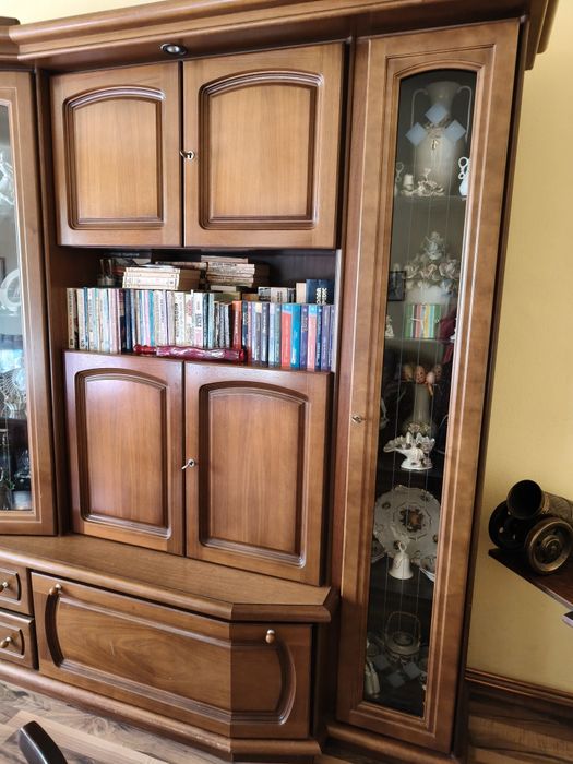 Biblioteca din lemn