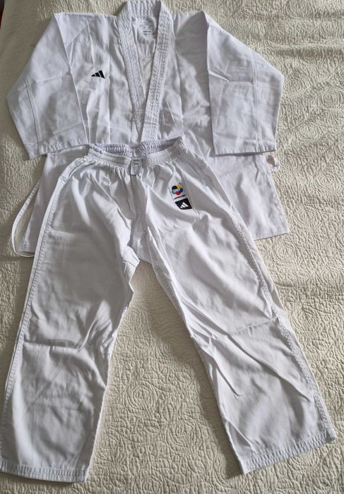 Kimono karate Adidas Club K220