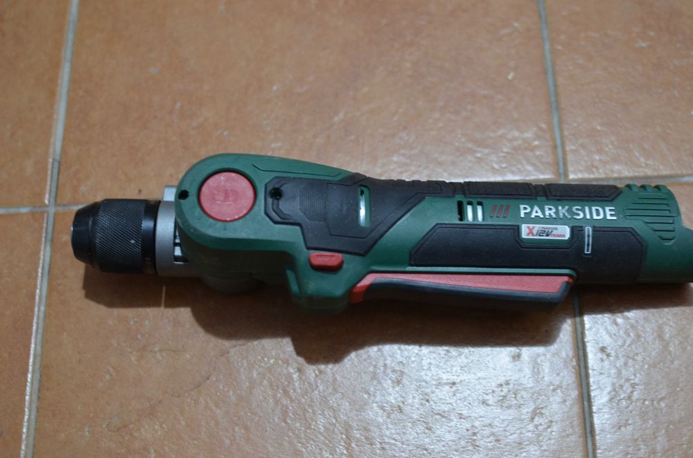 Filetante bormasina percutie Dewalt Parkside cap la unghi