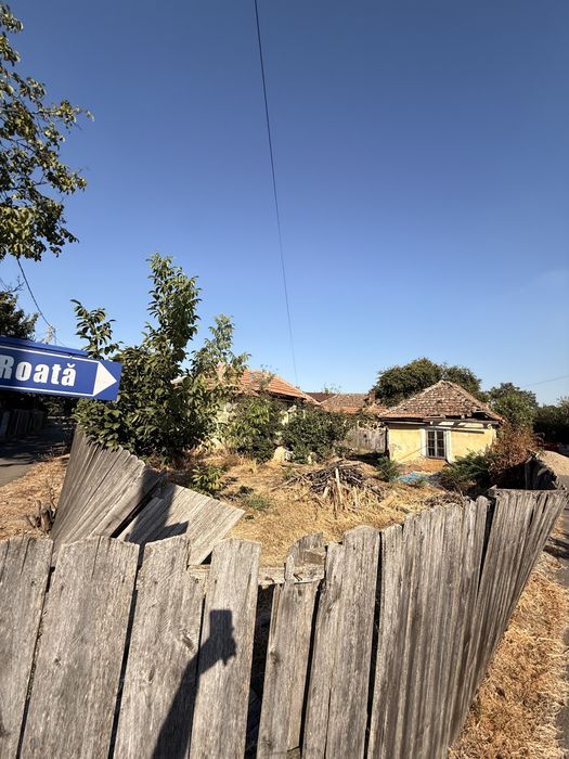 Vand teren intravilan 700mp utili