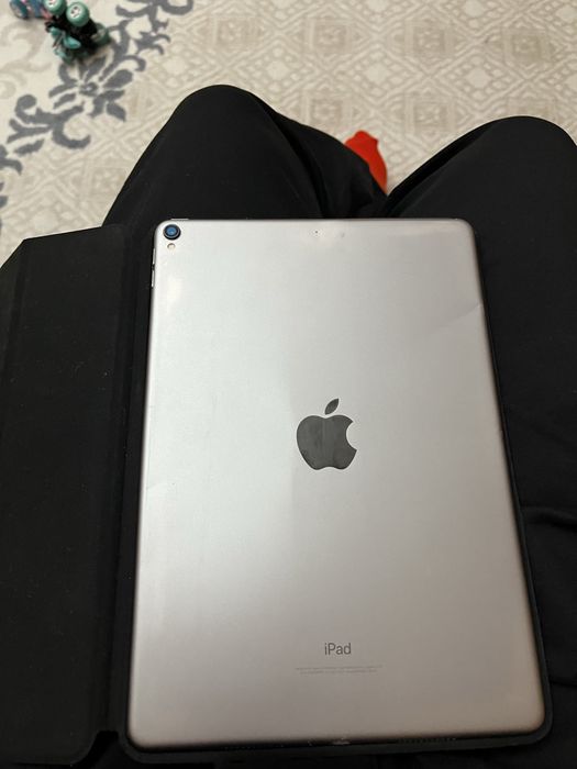 iPad pro 256 gig