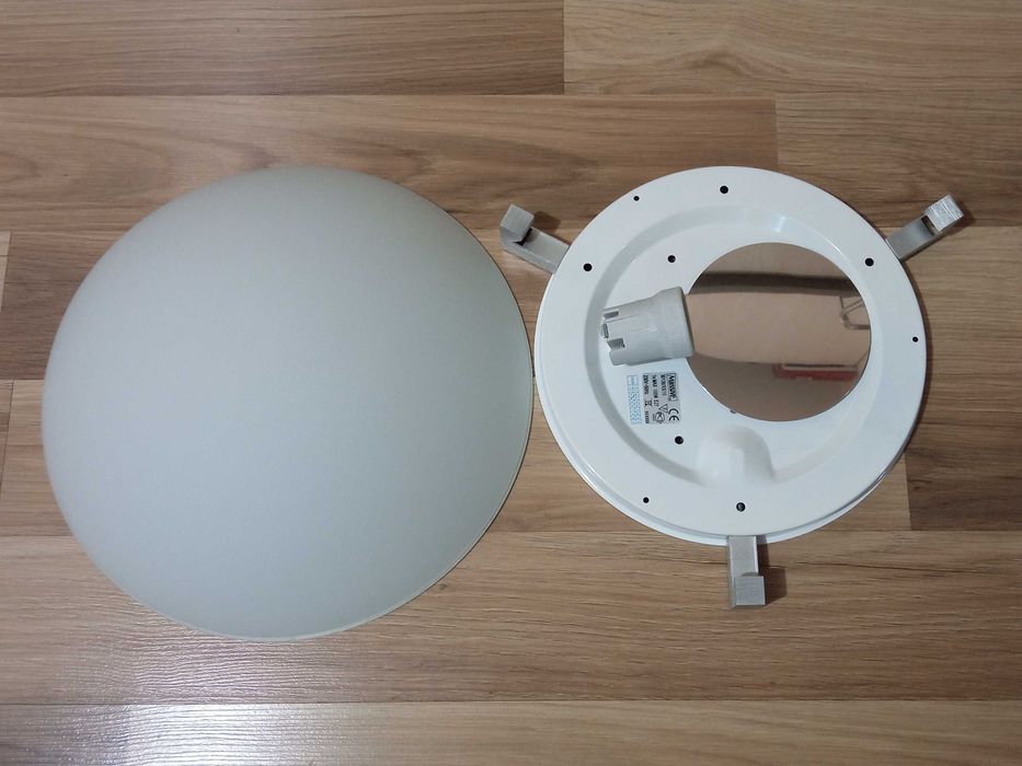 Плафон Massive, Осветително тяло баня