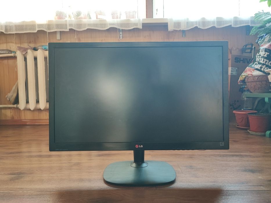Экран LG 27 дюймов