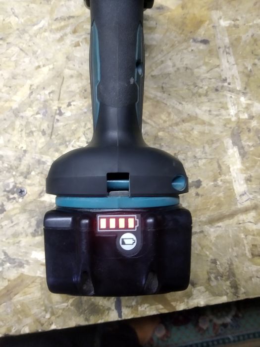 Гайковерт макита