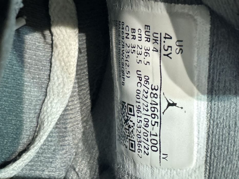 Маратонки AIR JORDAN 6 RETRO . Номер 36.5