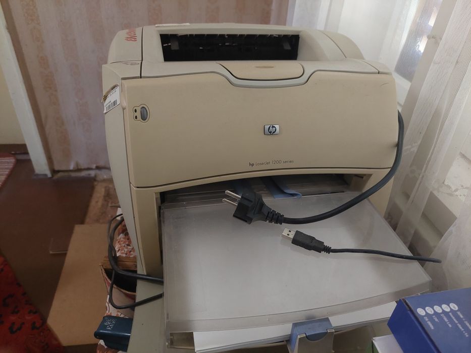 Принтер  НР Laserjet 1200
