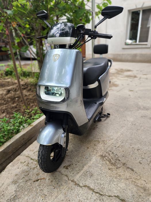 YADEA E8S srochno