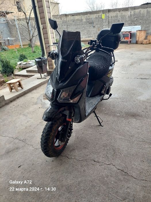 На продаже самураи