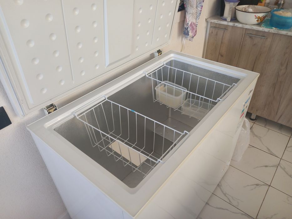 Продам морозильную камеру