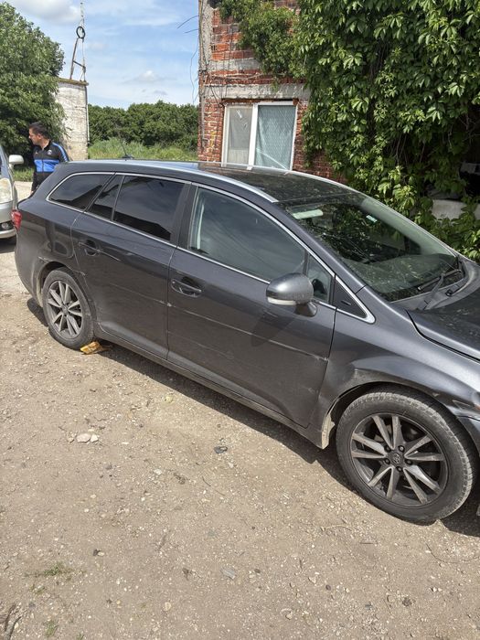 toyota avensis 2014 126 кс на части