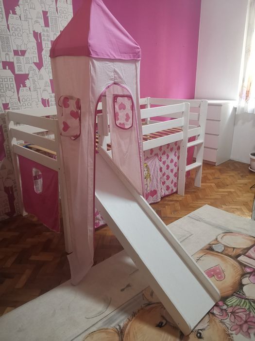 Легло с пързалка