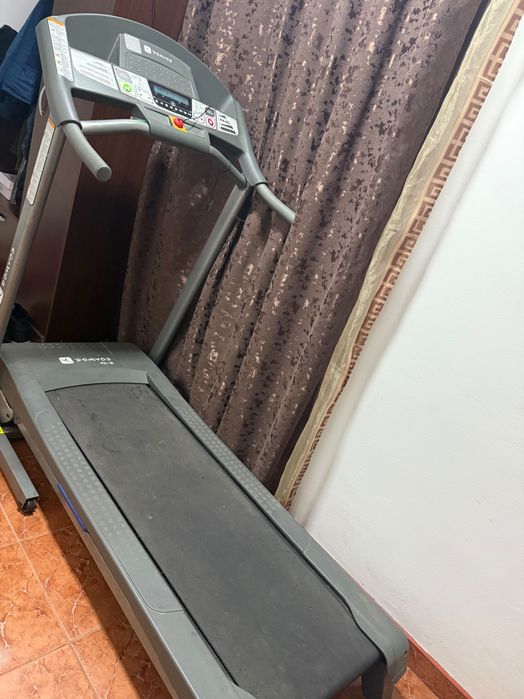 Bandă de alergare în stare excelentă