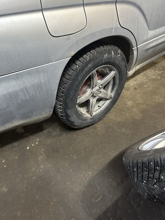 Продам 15 диски с зимней резиной