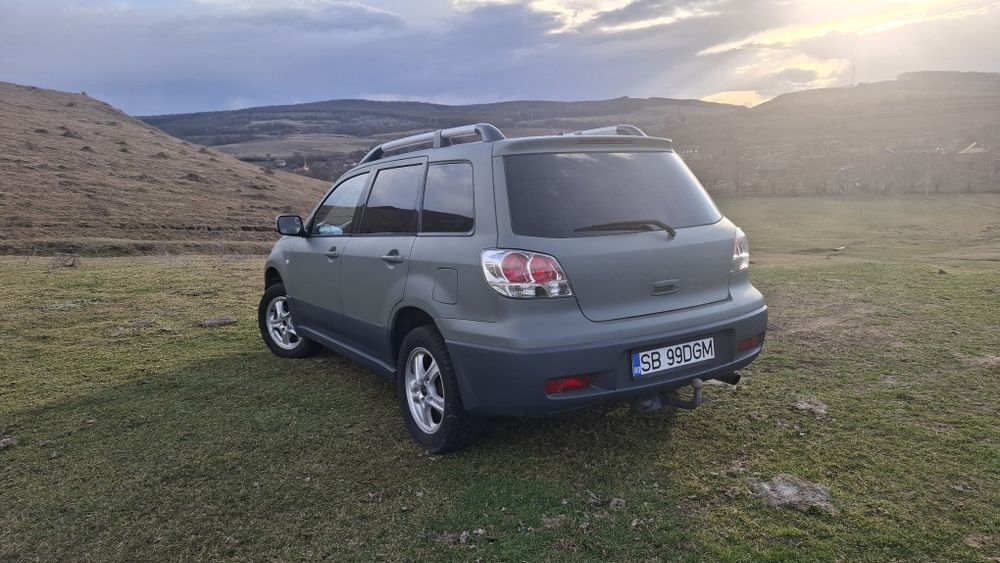 Mitsubishi Outlander  4×4