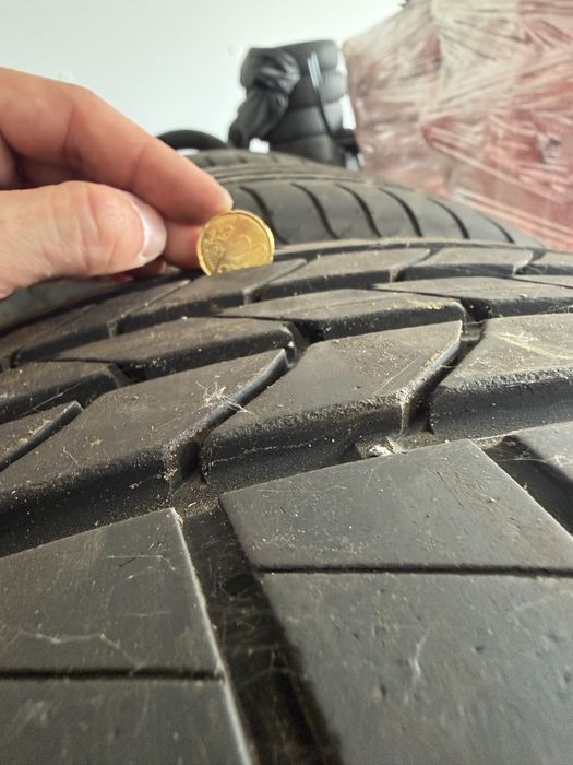 Гуми GOODYEAR 2 бр. 275/40/19 и 2 броя 245/45/19